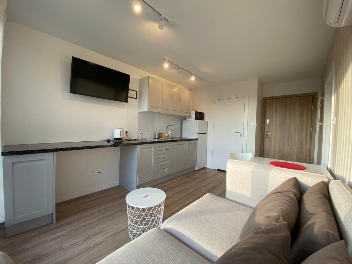 Sloneczny Taras I Morska Bryza Apartment Рови Екстериор снимка